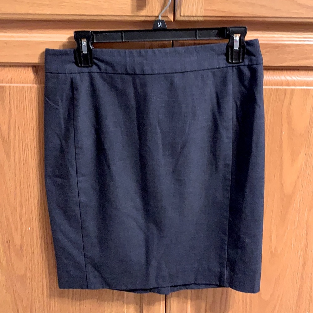 Slate Gray pencil skirt by Loft.   Size 4.